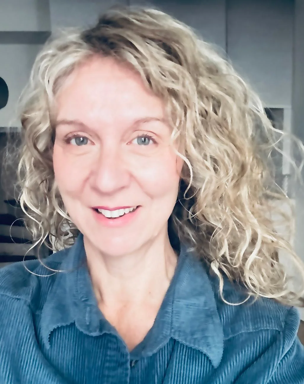 Artist Silka Schwietzer